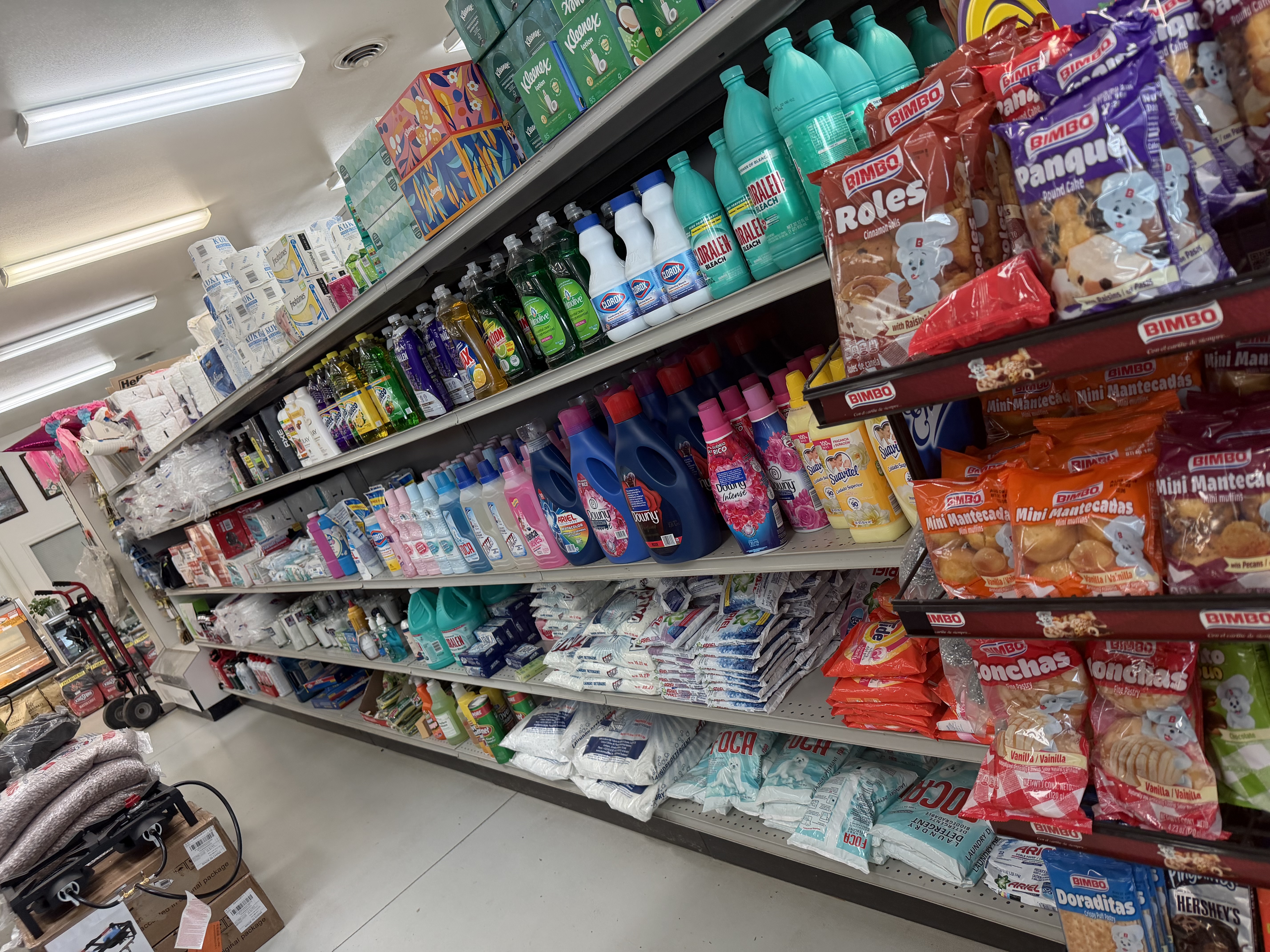Household goods, cleaning supplies and pan dulce aisle